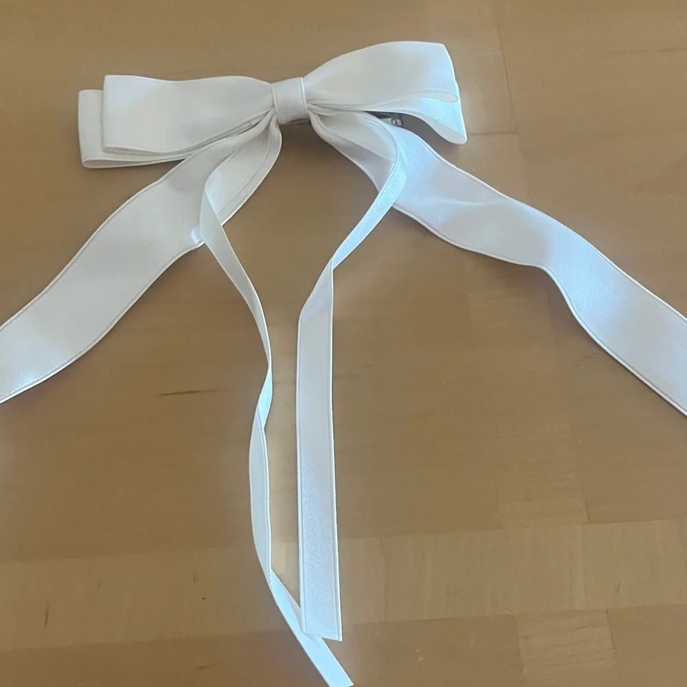 Elegant Black & White Hair Bows